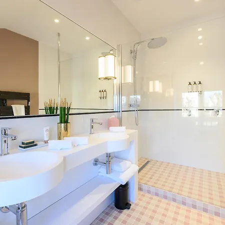 Les Bb, Champagne Besserat De Bellefon 4*