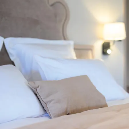 Les Bb, Champagne Besserat De Bellefon 4* Épernay